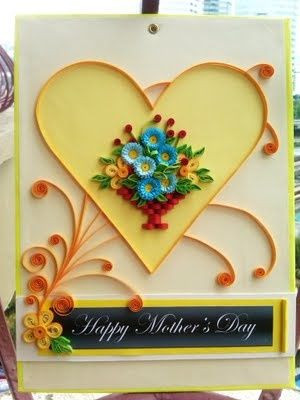 Chỉ với chút hoa tay và những dụng cụ vô cùng đơn giản, các bạn trẻ đã có tấm thiệp vô cùng đẹp để gửi đến mẹ cũng như người thân.