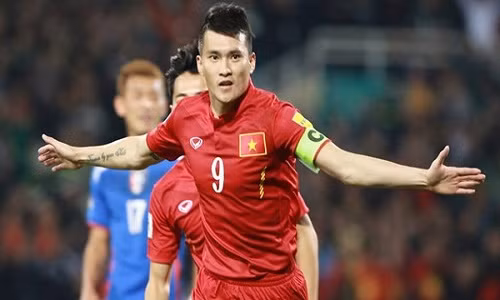 Cong Vinh buc xuc “phan phao” ve nhung scandal