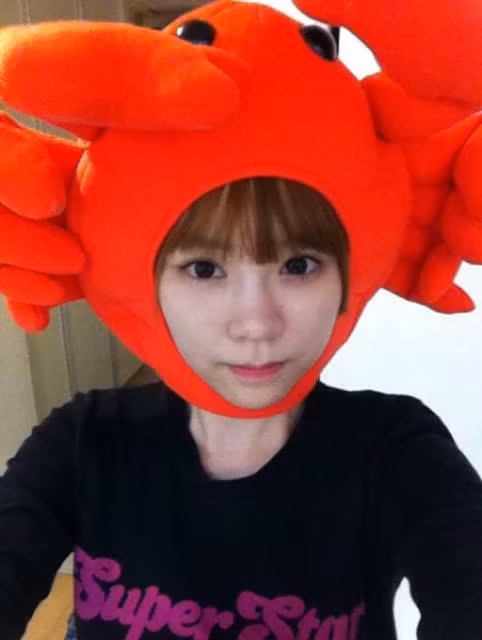 Đã đẹp về hình thể, J.Fla còn khiến nhiều người yêu nhạc phải nhắc tới mình khi phô diễn chất giọng cực chắc và cách "nhả chữ" chẳng kém cạnh những ca sĩ chuyên nghiệp đến từ Âu Mỹ.