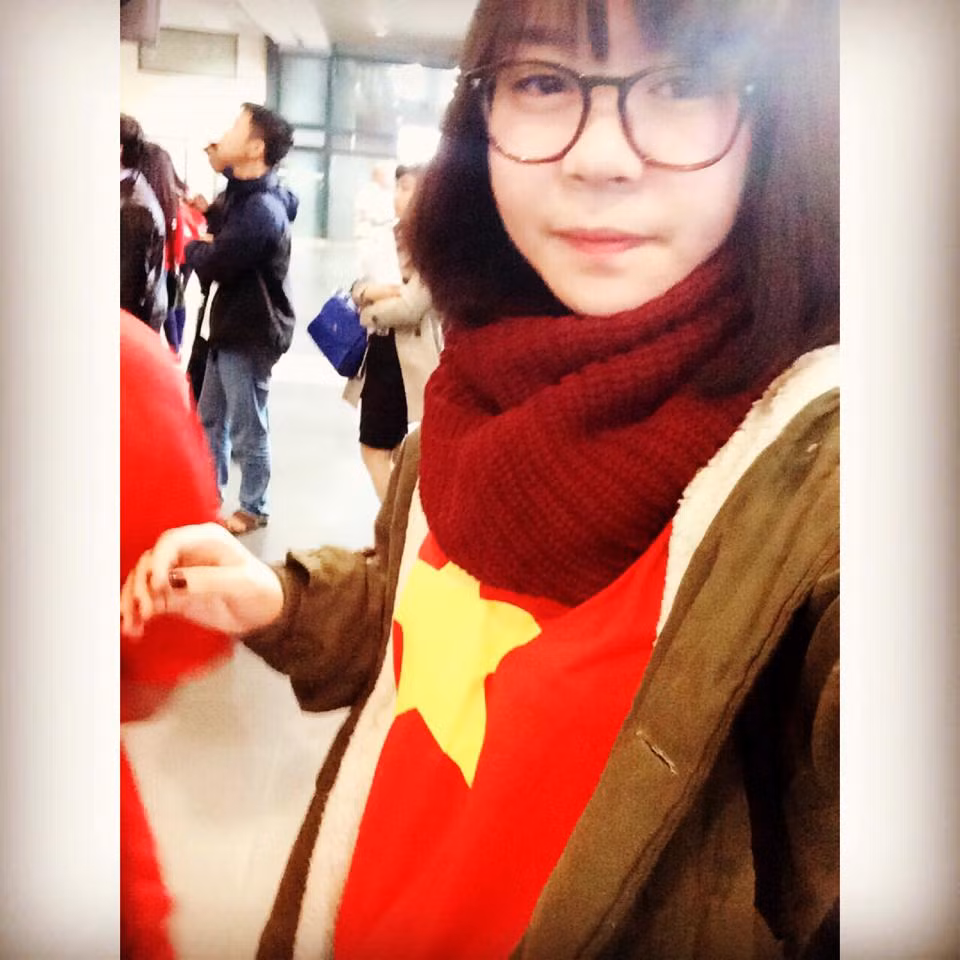 Ngám nũ CDV xinh dep, máu lủa của U23 Viẹt Nam