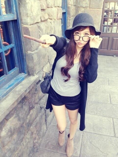 Ngắm vẻ đẹp của nữ y tá hot girl đang làm điên đảo mạng Đài Loan, Trung Quốc.