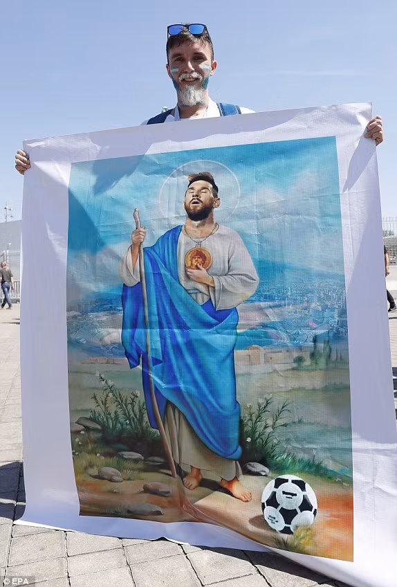 Messi da hong penalty, Argentina bi Iceland cam hoa-Hinh-13