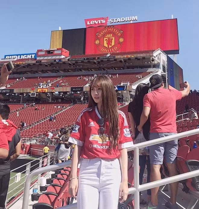 Trong tương lai gần, Cẩm Tú sẽ ở lại Mỹ để học hỏi thêm về công nghệ và cách làm việc. Còn ở tương lai xa hơn, cô hứa hẹn trở về Việt Nam phát triển sự nghiệp ở quê nhà.