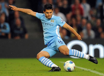 Đáng nói là dù tung ít lần sút hơn Ibrahimovic nhưng đến nay, anh đã ghi được đến 8 bàn thắng. Ảnh: The Sun.