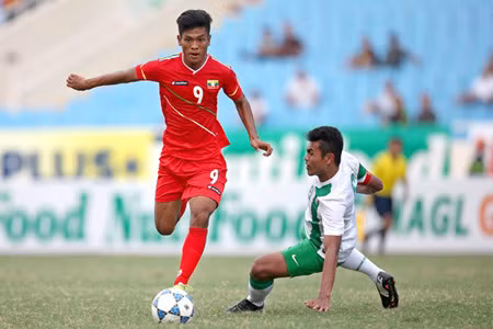 Aung Thu cùng với Kyi Lin hay Kyaw Ko Ko là những nhân tố không thể thiếu trong đội hình của ĐT Myanmar tại AFF Cup 2016. Ghi bàn hai trong ba trận đấu, cầu thủ trẻ của nước chủ nhà bảng B AFF Cup 2016 này khiến mọi người phải nể phục mình bởi hiệu suất nổ súng.