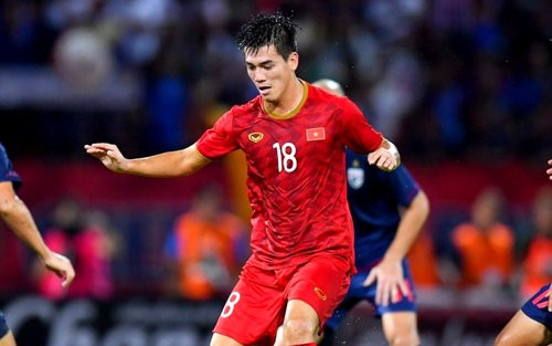 Khả năng dứt điểm tốt cùng thể hình cao to, Tiến Linh được kỳ vọng sẽ giúp HLV Park Hang-seo giải tỏa cơn đau đầu trên hàng công của U22 Việt Nam.