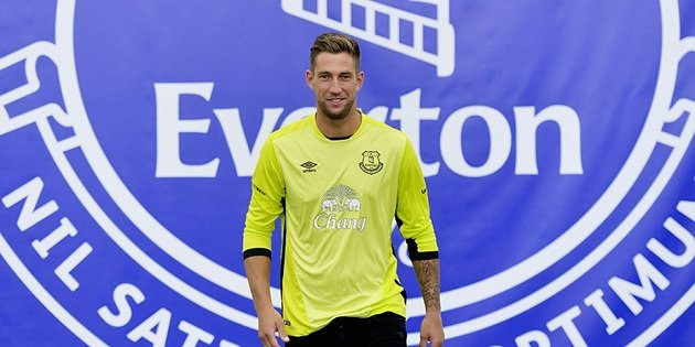 Theo tờ Daily Star, Real Madrid tính đến phương án chiêu mộ Maarten Stekelenburg như một sự thay thế nếu Keylor Navas ra đi.