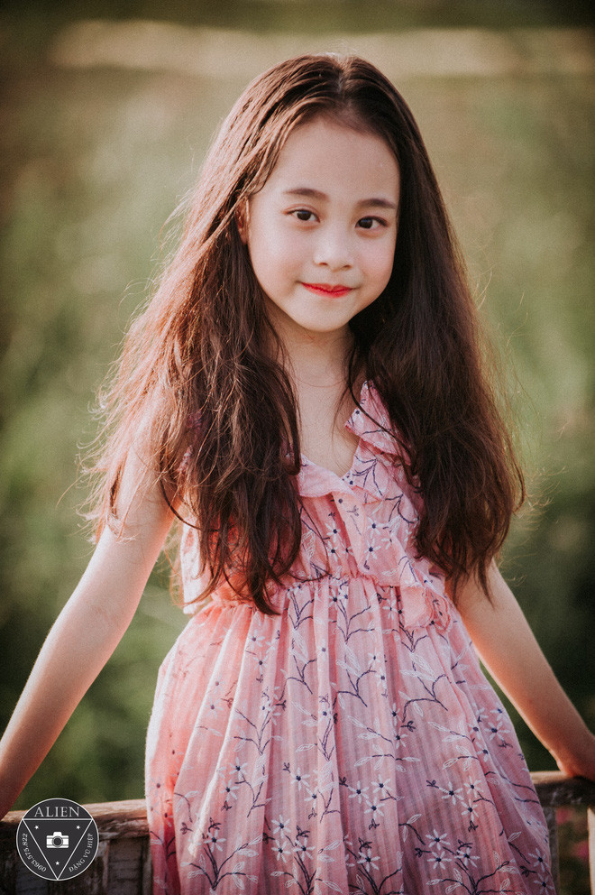 Cuối năm 2017, Bảo Vy xuất hiện trong một bộ ảnh chụp ở vườn cúc hoạ mi và ngay lập tức, cô người mẫu nhí này đã gây sốt nhờ gương mặt xinh xắn với những đường nét rất giống với hot girl Chi Pu.