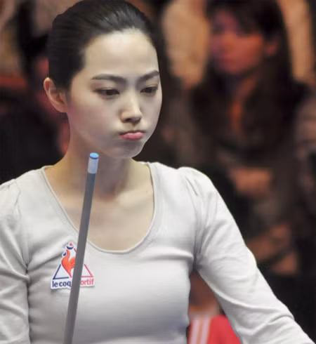 Biểu cảm dễ thương của Phan Hiểu Đình khi thi đấu.