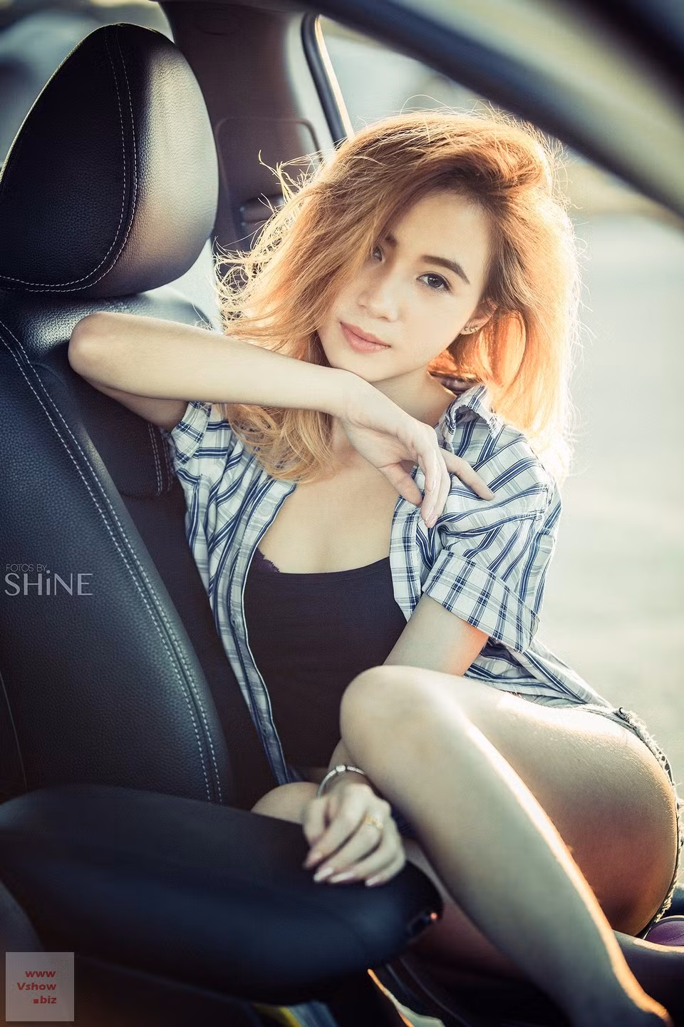 Trong năm 2015, bằng những nỗ lực của mình, cô nàng hot girl Sài thành lại tiếp tục đoạt giải Miss Khả ái cuộc thi Miss Ray 2015.