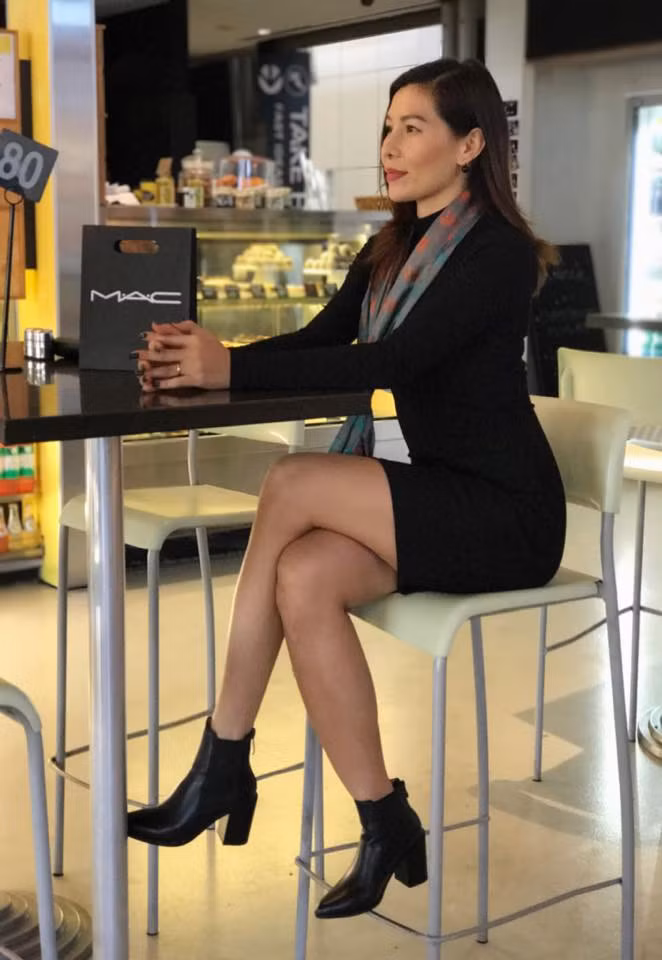 Cũng trên trang cá nhân của mình, VĐV điền kinh của Việt Nam bày tỏ cảm xúc rằng cô rất xúc động trước món quà của của người tương lai. "Thế là khóc và khóc vì xúc động và hạnh phúc cả nhà ạ. Chẳng biết nói gì hơn ngoài cảm ơn Mèo và cảm ơn Cọp lớn đã cho mình một niềm hạnh phúc bất ngờ như vậy" Vũ Thị Hương viết.