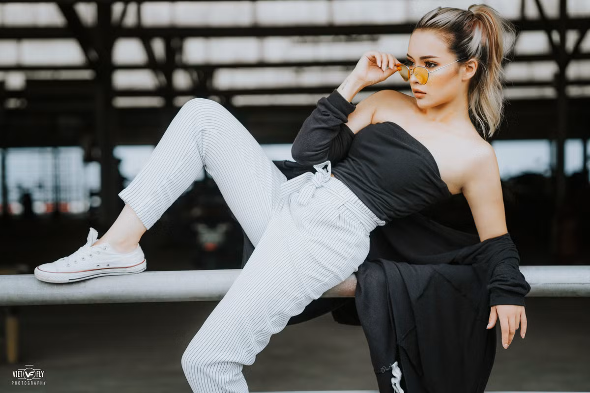 Xuất hiện trong trang phục không mấy cầu kì nhưng chính "thần thái" của Kamila Nguyễn đã làm nên thành công của cho bộ ảnh mới của mình.