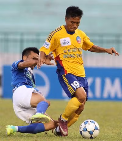 16h00 ngay 1/5, Dong Thap vs Ha Noi T&T: Ai se thang?