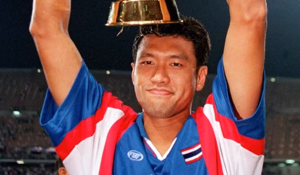 Đáng nói nhất vẫn là cú hat-trick mà Srimaka đã ghi vào lưới Indonesia trong trận chung kết, ấn định thắng lợi 4-1 cho Thái Lan.