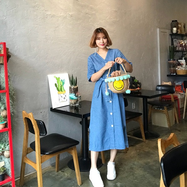 Theo nhiều người, mẹ bé Hye Ju có sở thích chụp ảnh "dìm hàng" con gái và cũng từ đó mà những bức ảnh của cô bé này được lan truyền khắp mạng xã hội.