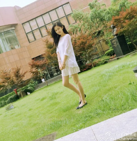 Ngoài việc chính là học hành thì hiện tại Diễm Thiến còn làm mẫu ảnh cho một số tạp chí, xuất hiện trong một số chương trình truyền hình.