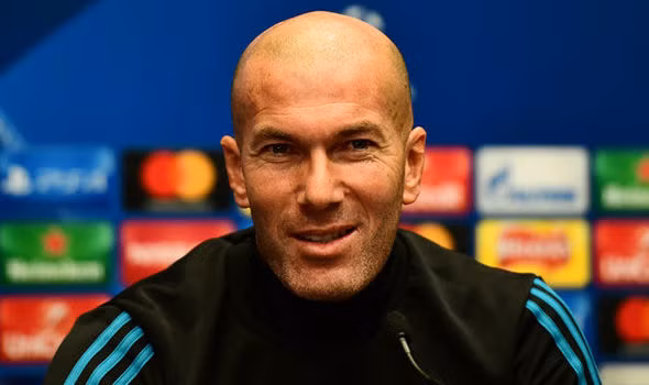 Zidane sẽ chuyển tới Premier League làm việc: Trả lời phỏng vấn trước trận gặp Tottenham trên đất Anh, HLV Zinedine Zidane úp mở nhắc đến khả năng chuyển tới giải Ngoại hạng trong tương lai.