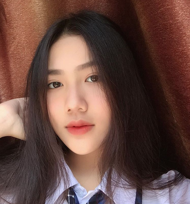 Đọc những bình luận ác ý trên MXH khiến Triệu Vy bị stress và một thời gian dài không dám khoe ảnh cá nhân, cuộc sống bị xáo trộn, làm gì cũng phải cân nhắc thật kỹ.