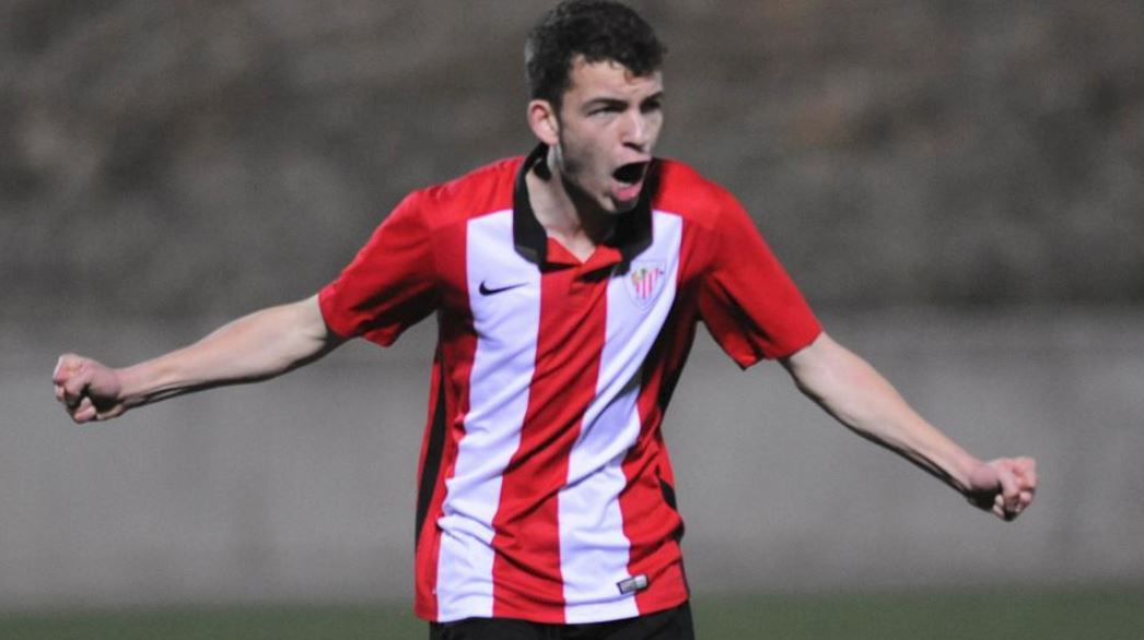 Nguồn tin từ AS và El Desmarque khẳng định cái tên lọt vào tầm ngắm của MU là tiền vệ Inigo Vicente - mẫu cầu thủ sở hữu kĩ thuật, nhãn quan, khả năng kiến tạo hay dứt điểm toàn diện.