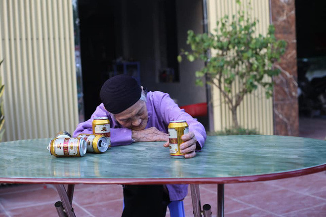 Cùng ngắm nhìn những bức ảnh của cụ bà 93 tuổi gây sốt MXH với sở thích chụp ảnh sống ảo.