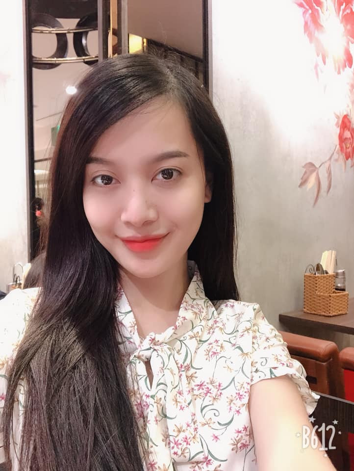 Phương Vy sinh năm 1997, sở hữu chiều cao nổi bật 1m73 và số đo ba vòng lý tưởng 84 - 60 - 90. Mặc dù là người chuyển giới nhưng gương mặt Á hậu Chuyển giới Việt Nam 2018 xinh đẹp và nữ tính.