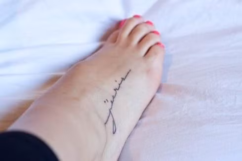 J’écris (Tôi viết).