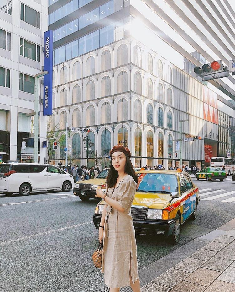 Hà Trúc thì lại khiến dân tình ghen tị đỏ mắt khi check-in ở thành phố Tokyo, Nhật Bản.