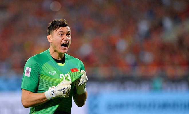 Sở hữu chiều cao tốt, bật nhảy và cũng pha ra vào hợp lý, Văn Lâm là sự lựa chọn số 1 trong khung thành của đội tuyển Việt Nam tại AFF Cup 2108.