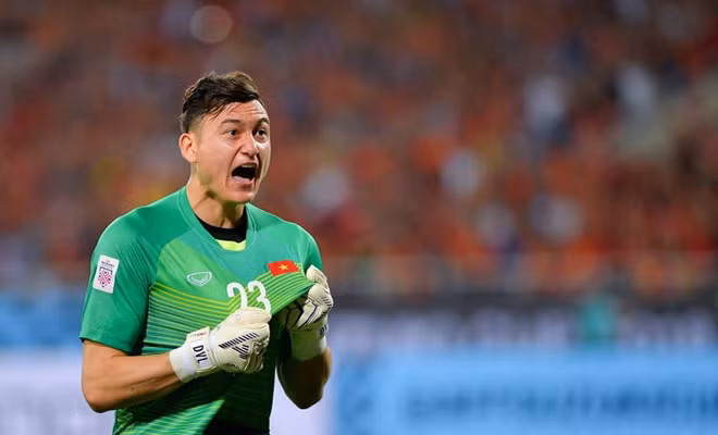 Sở hữu chiều cao tốt, bật nhảy và cũng pha ra vào hợp lý, Văn Lâm là sự lựa chọn số 1 trong khung thành của đội tuyển Việt Nam tại AFF Cup 2108.