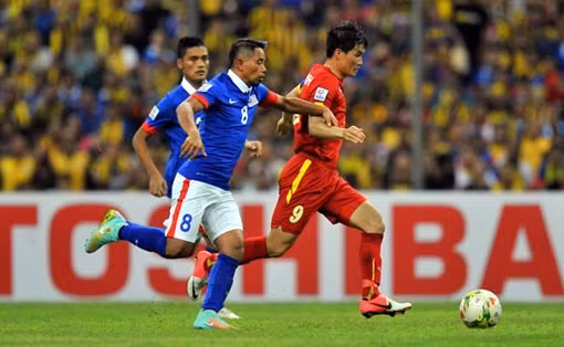 Đó là một trận đấu mà các chiến binh của ông thầy người Nhật Bản đã chơi đầy quả cảm, đã xuất sắc lội ngược dòng trước đối thủ ngay trên sân khách. Tiếc rằng chúng ta không bảo vệ được lợi thế ấy và thua ngược ở lượt về.