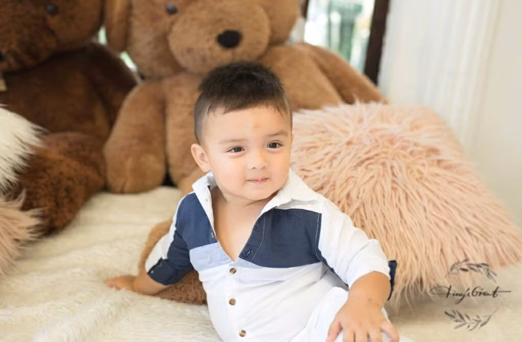 Quay trở lại với việc trở thành hiện tượng trên mạng xã hội, ngay sau chương trình mẹ của Maxi đã lập 1 fanpage và thường xuyên đăng ảnh cậu con trai của mình. Hiện tại đã có 130.000 người yêu thích và thường xuyên ngắm cậu bé con lai này.