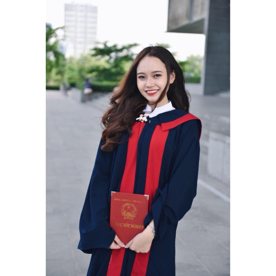 Theo hot girl Anh Thư, câu nói chính xác của mình là: "không có một người để ghi bàn và ĐỀU chuyển hóa các bàn thắng thành cơ hội. Toàn những cơ hội xảy ra chứ không thể có bàn thắng!".