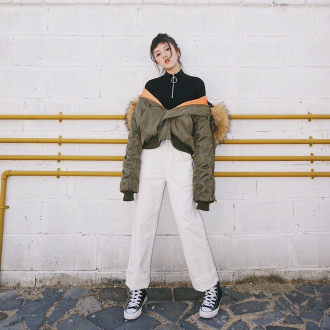 Xinh xắn, lại có chiều cao nổi bật nên Hiên Hiên cũng tự làm người mẫu cho shop của mình luôn.