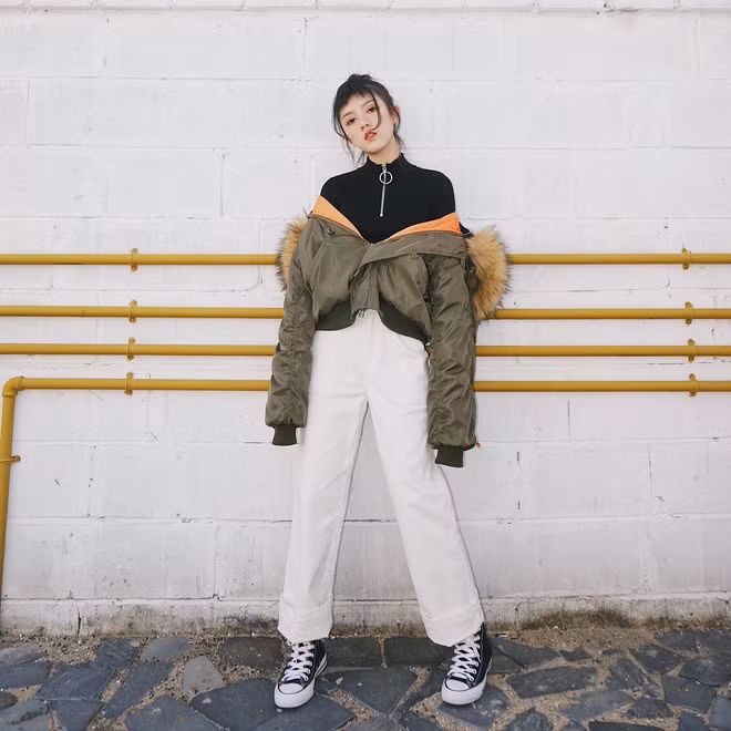 Xinh xắn, lại có chiều cao nổi bật nên Hiên Hiên cũng tự làm người mẫu cho shop của mình luôn.