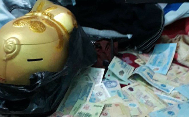 Với những bạn "nghèo" thì số tiền cũng hẻo theo thu nhập.