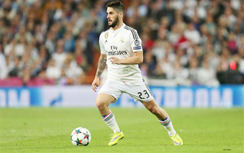 Isco nổi lên năm 2013 khi một mình gánh trên vai cả CLB Malaga vào tứ kết Champions League, ngay lập tức Isco được hàng loạt ông lớn ve vãn và tiền vệ này đã xiêu lòng trước sức hút của Real Madrid.