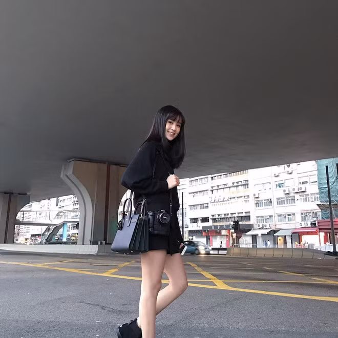 Dù chỉ có những hình ảnh ít ỏi trên trang cá nhân nhưng Manchi cũng thu về cho mình lượng fan chẳng thua kém ai với hơn 150 ngàn lượt theo dõi và thường xuyên cập nhật thông tin.