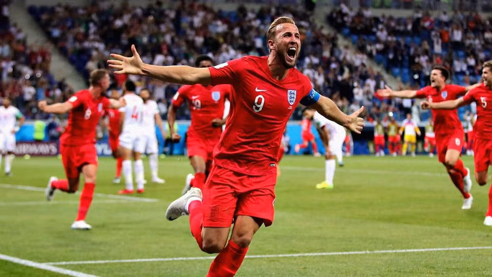 Tuy nhiên Ronaldo và Lukaku đang phải xếp sau Harry Kane. Chỉ cần 6 cú sút trong đó là 5 cú trúng đích, thủ quân tuyển Anh đã có 5 bàn. Nếu tiếp tục thể hiện phong độ ấn tượng thế này, Kane có thể tranh đoạt Vua phá lưới World Cup 2018.