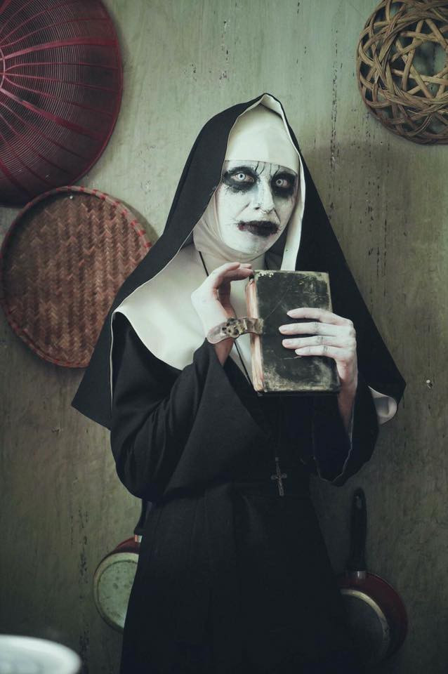 Thậm chí, nhiều dân mạng còn cho rằng nếu gặp Valak ở ngoài đường họ sẽ đứng lại và chụp ảnh thay vì sợ hãi.