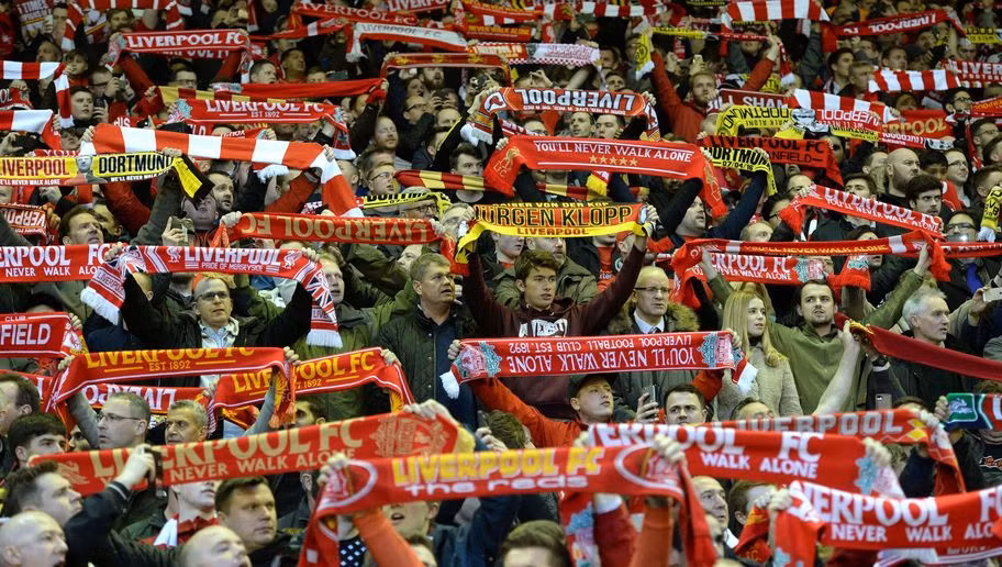 Là đội bóng lâu đời bậc nhất nước Anh, Liverpool có lượng fan khá khủng. Chính bởi vậy đã giúp sân nhà của họ là Anfield lọt vào top những SVĐ làm "kinh tế" tốt nhất thế giới.
