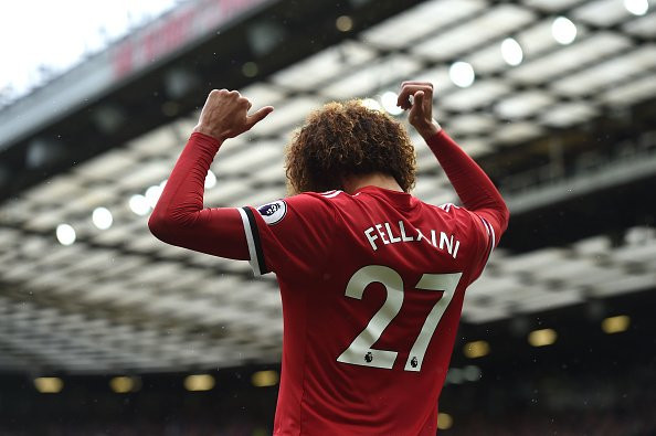 Theo Football365, Arsenal sẽ có cuộc gặp với đại diện Fellaini để thương thảo hợp đồng trong tuần này trước khi cầu thủ này cùng ĐT Bỉ dự World Cup.