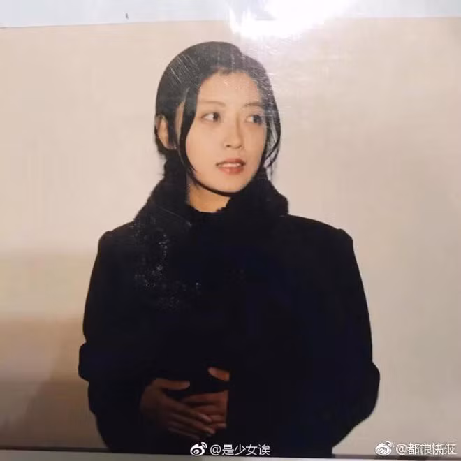 Nhìn thoáng qua thôi nhiều người còn tưởng đây là diễn viên Phạm Băng Băng.