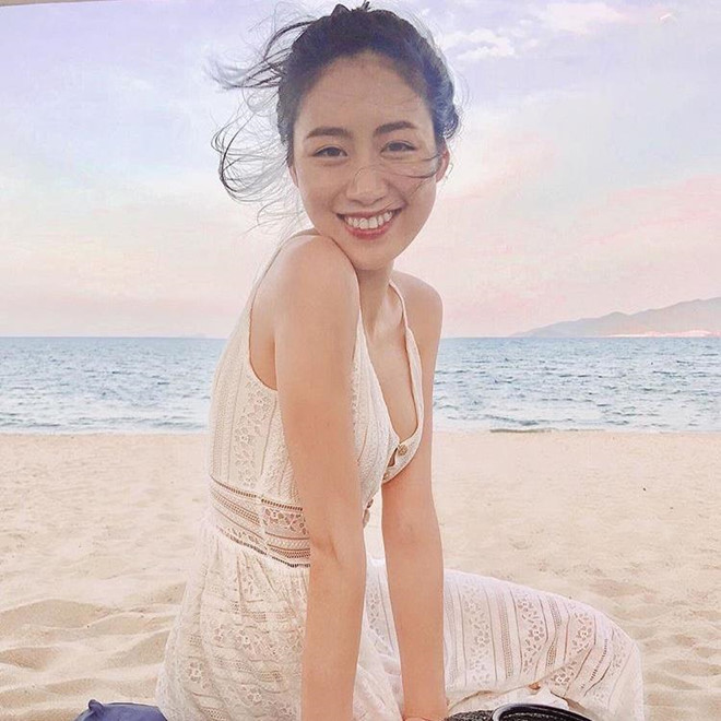 Bên cạnh gương mặt ấn tượng, Mai Vân Trang cũng có thân hình thon thả, mang lại vẻ nữ tính khi diện đồ.