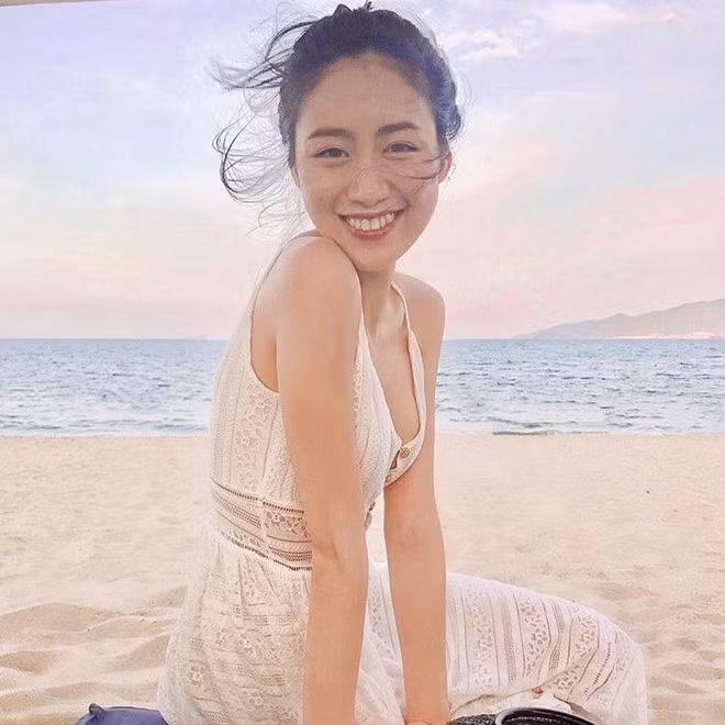 Bên cạnh gương mặt ấn tượng, Mai Vân Trang cũng có thân hình thon thả, mang lại vẻ nữ tính khi diện đồ.