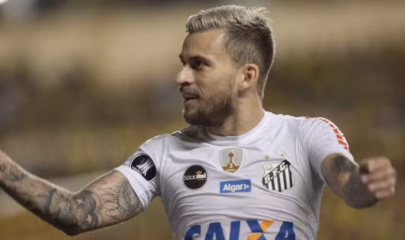 Mourinho muốn mua ngôi sao Santos: Tuyển thủ Brazil của Santos, Lucas Lima, đang nằm trong tầm ngắm của Jose Mourinho, theo tờ Daily Mail. Ảnh: Daily Mail