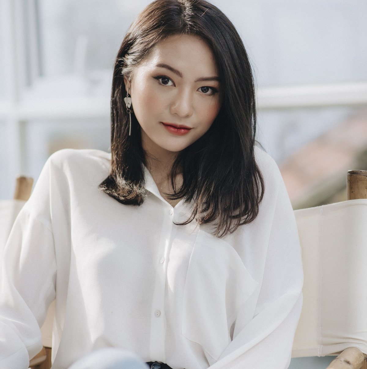 Ngoài niềm đam mê nghệ thuật, Bảo Ngọc rất yêu thích công việc kinh doanh và ngay khi còn đi học cô bạn đã thực hiện kế hoạch của mình.