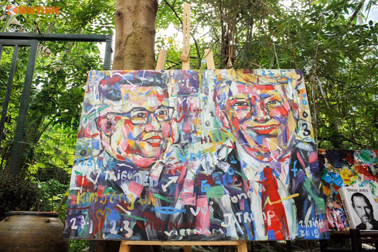 Những bức tranh được anh Bình vẽ chân dung Tổng thống Mỹ Donald Trump và Chủ tịch Triều Tiên Kim Jong Un