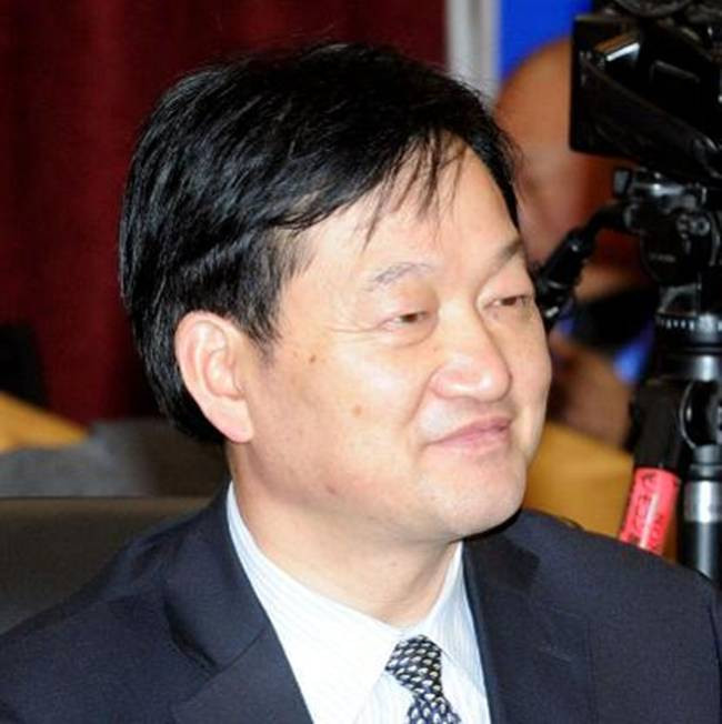 Lúc đó, ông nung nấu ý định phải học một trường đại học dạy về chăn nuôi để giúp cha và bà con trong làng nuôi lợn.