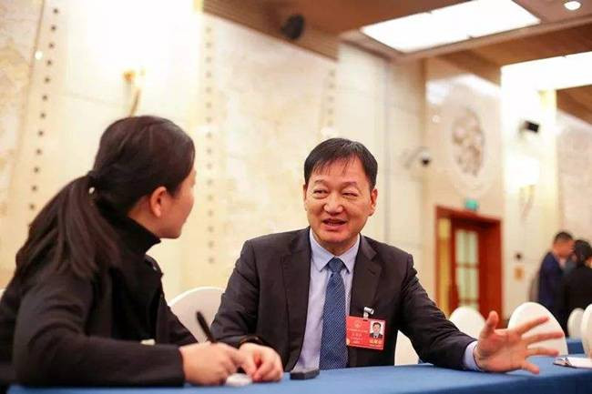 Sau quá trình vất vả và nhiều khó khăn, năm 2000, trang trại lợn thứ 2 đã hoàn thành.