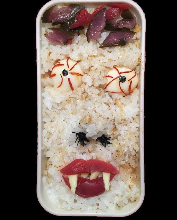 Mọi người cho rằng để làm được những hộp cơm này chắc hẳn người làm phải là người có trí tưởng tượng rất dị.